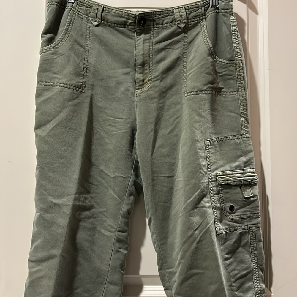 Khakis lightweight SOFT Capri hiking cargo pants hem ties Pocket galore size 10